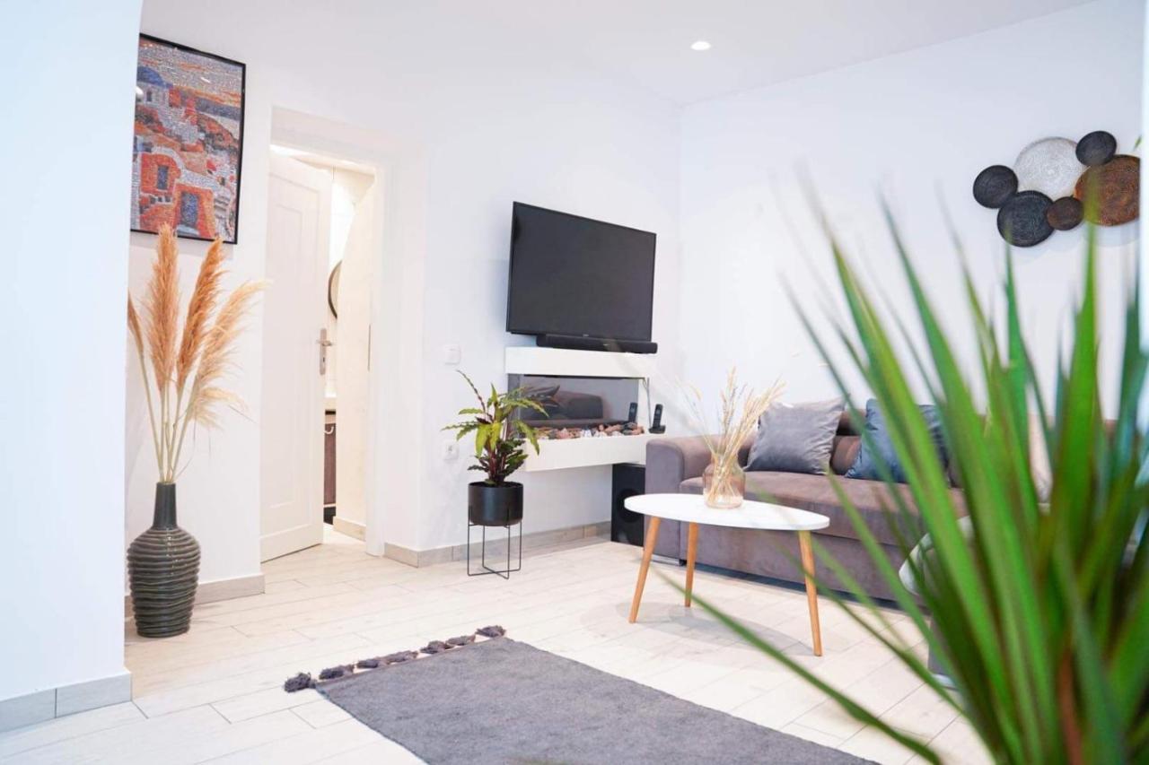 Sunstone Apartment Fira  Extérieur photo
